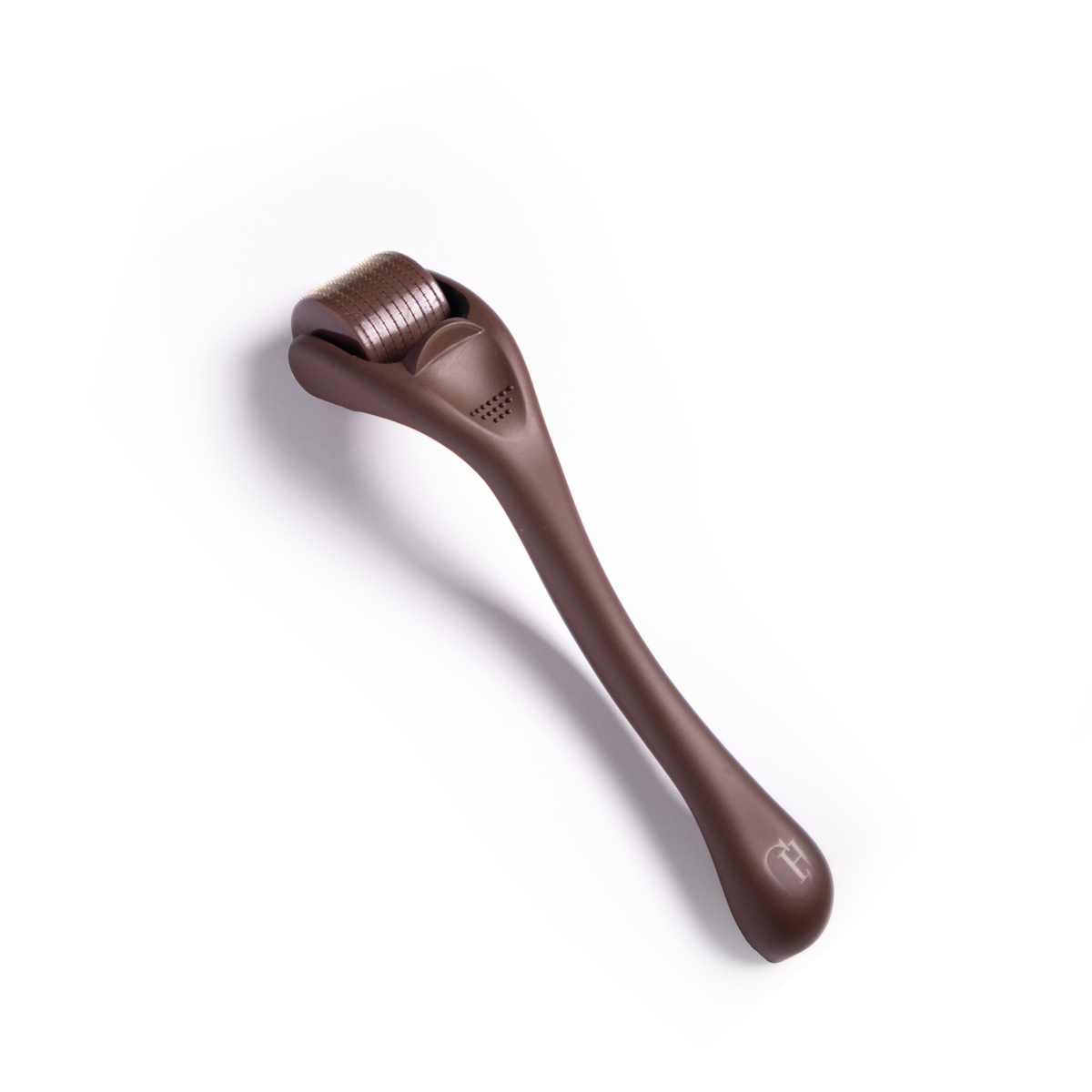 Dermaroller en titane 540 aiguilles avec sa boîte de rangement CHEBHAIR